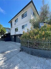 Building Photo - 702 S St Andrews Pl
