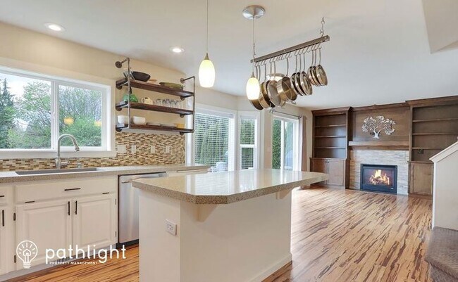 Building Photo - 120 10Th Street SW, Puyallup, WA, 98371