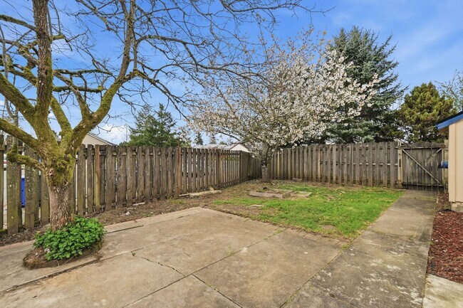 Foto del edificio - 313 S Nectarine St