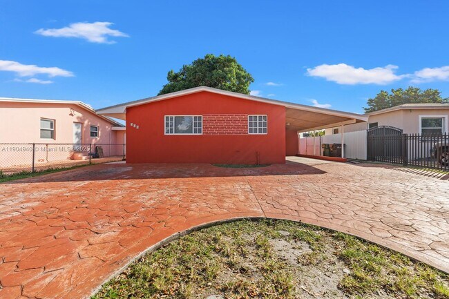 Foto del edificio - 150 E 12th St