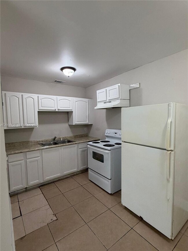 Foto del edificio - 7231 Bailey Ct