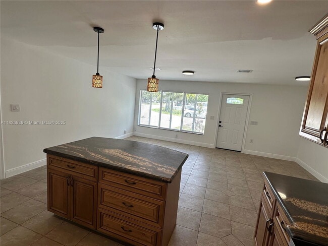 Building Photo - 4830 SW 41st Ave