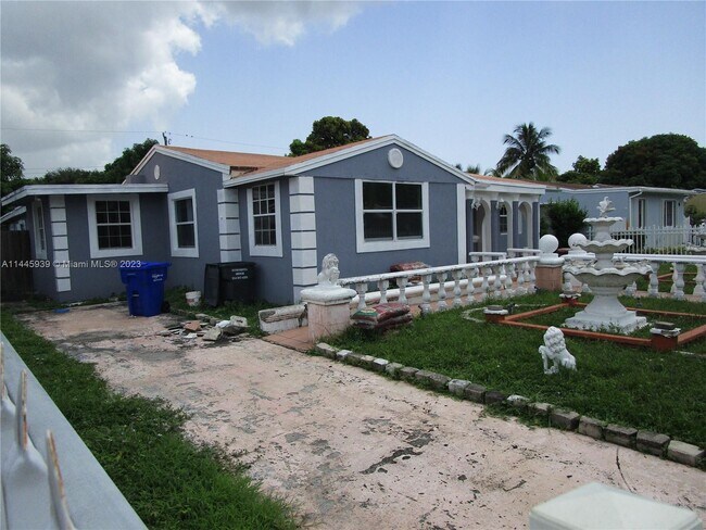 Foto del edificio - 2437 Dewey St