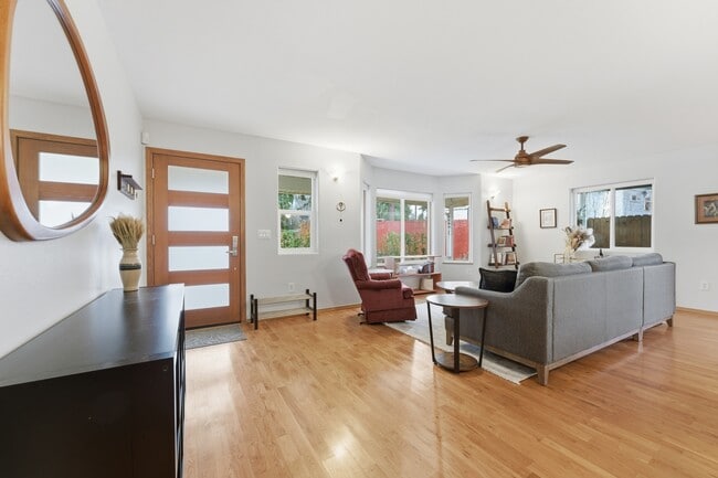 Foto del edificio - 5003 NE Mason St