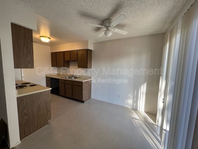 Building Photo - 3762 N Cedar Ave