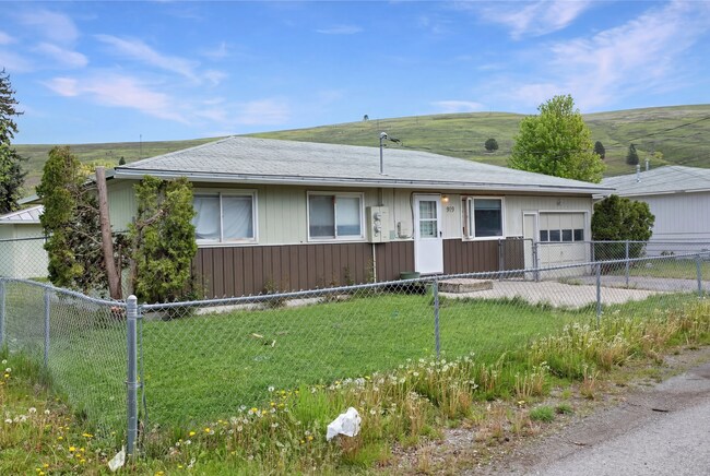 Foto del edificio - 919 Rodgers St