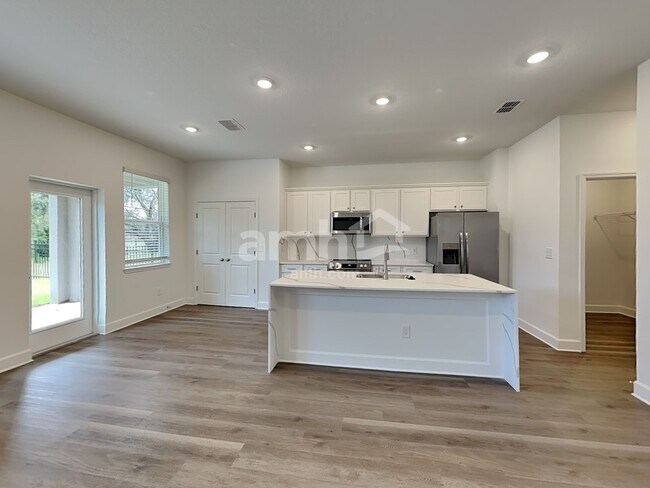 Foto del edificio - 16644 Cheyanne Ct