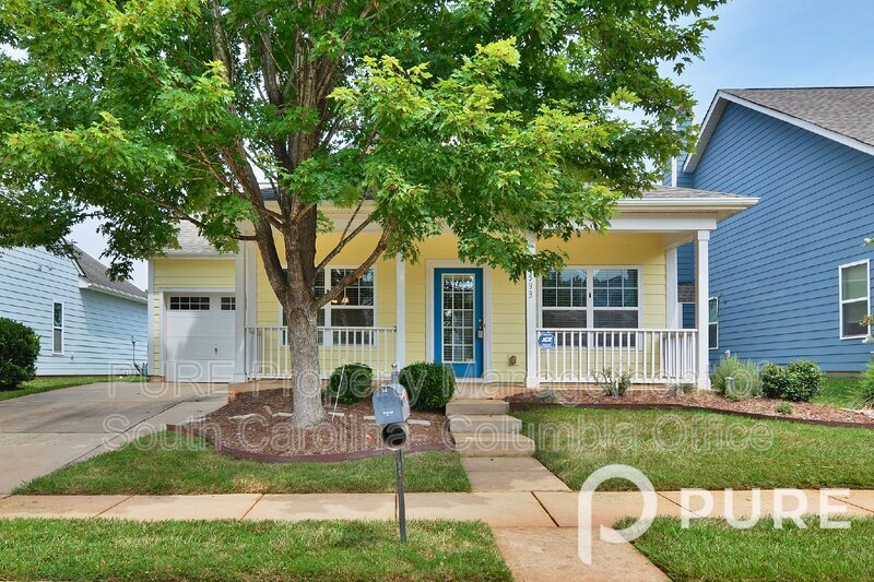 Primary Photo - 24593 Blue Heron Cir