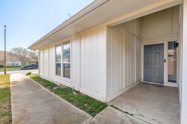 Foto del edificio - 12333 Ferris Creek Ln