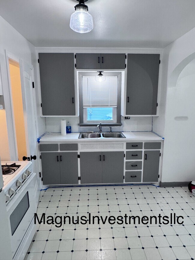 Foto del edificio - 1009 Broer Ave