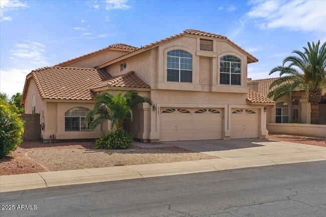 Building Photo - 5709 E Gelding Dr