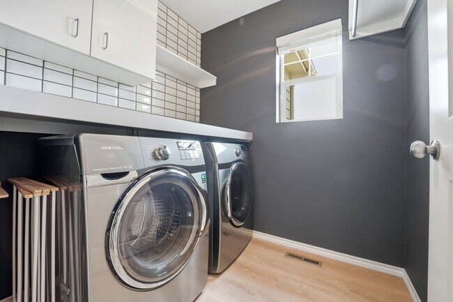 Building Photo - 409 Noquet Ct
