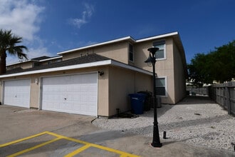 Building Photo - 14861 S Padre Island Dr