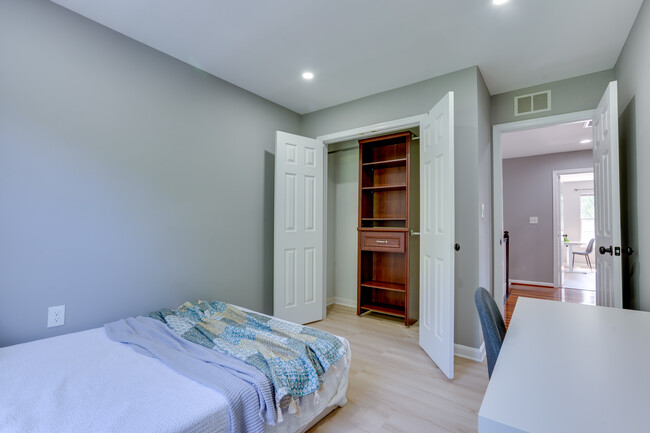 Building Photo - 13032 Limestone Ct