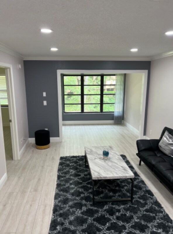 Foto del edificio - 3036 Eastland Blvd