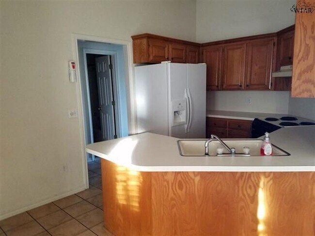 Foto del edificio - 3 bedroom, 2 bath close to Sheppard AFB