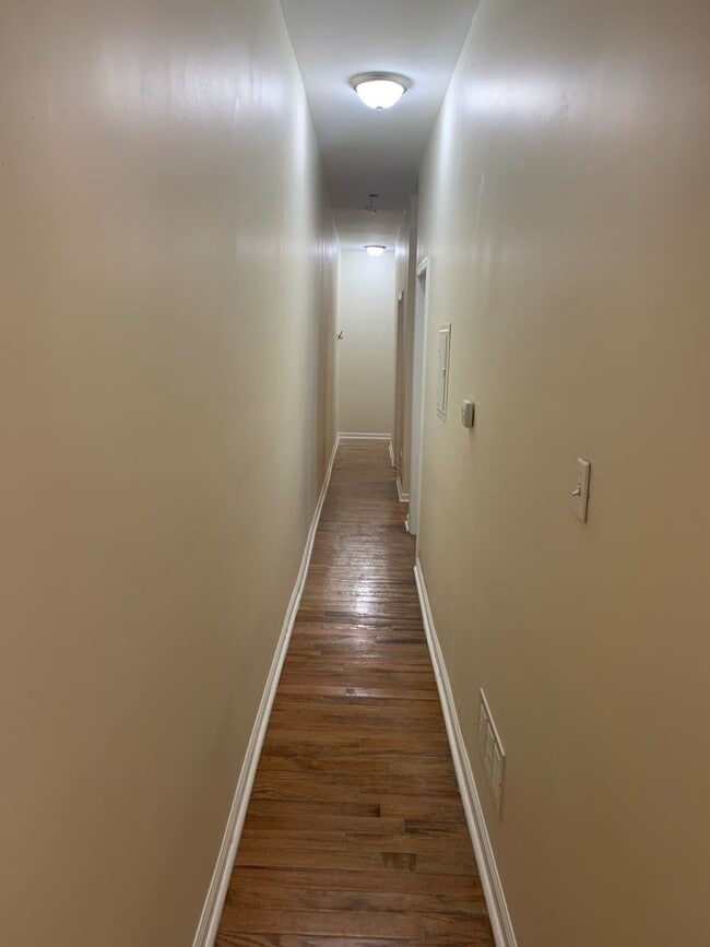 Foto del edificio - 5031 Hazel Ave