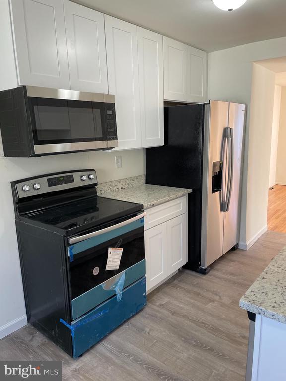 Building Photo - 28 Keith St