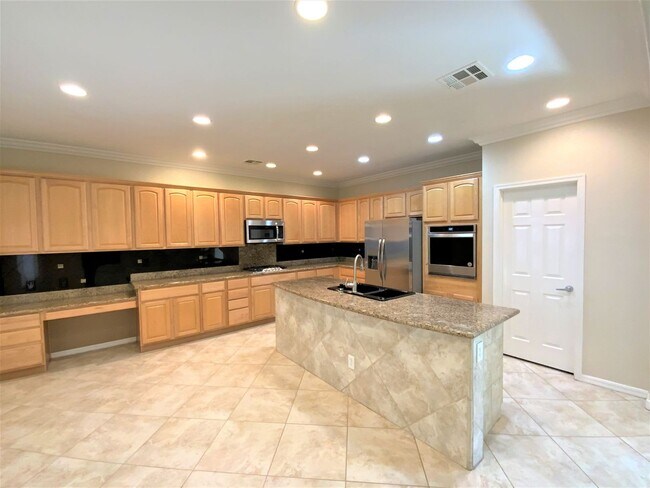 Foto del edificio - 2810 Lochbroom Way