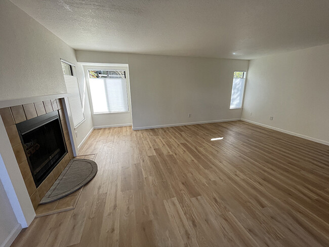 Building Photo - 111 Bean Creek Rd