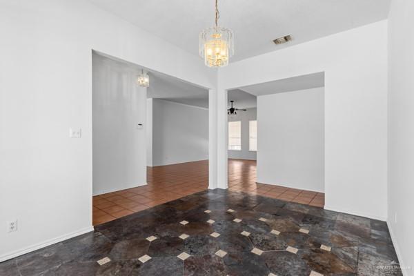Foto del edificio - 3409 Violet Ave W