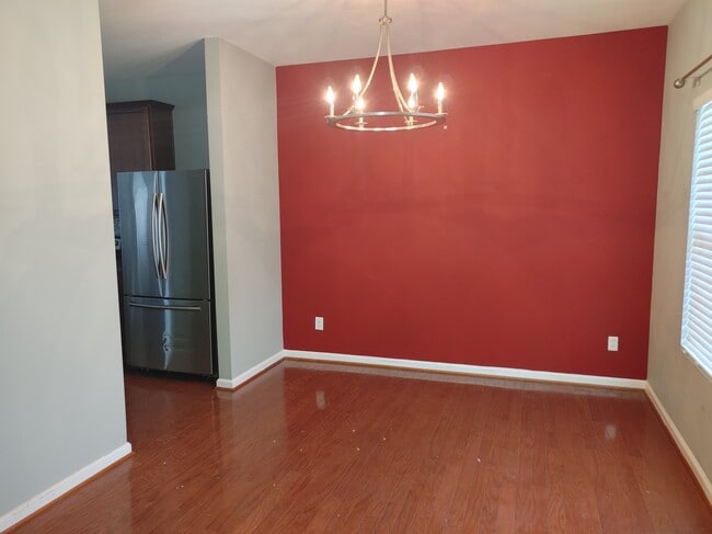 Building Photo - 1725 Tw Alexander Dr
