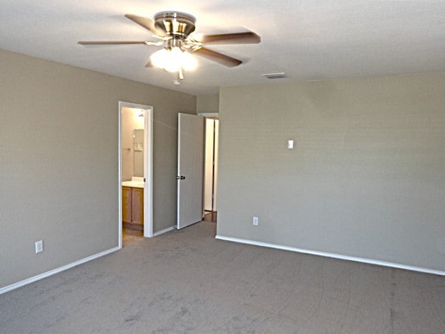 Building Photo - 812 Poncho Ln