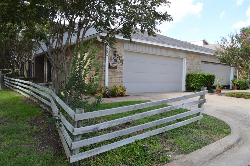 Primary Photo - 2143 Country Villa Dr