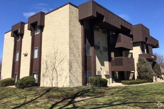 Building Photo - 3017 Heritage Dr