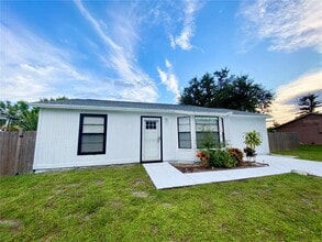 Building Photo - 7113 Regina Dr