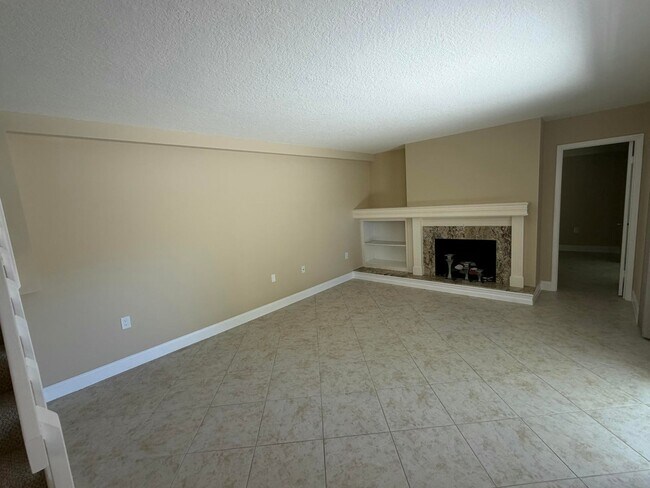 Foto del edificio - 2407 24th Ln