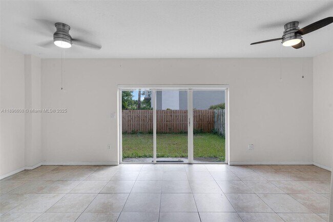 Foto del edificio - 2883 SW 129th Terrace