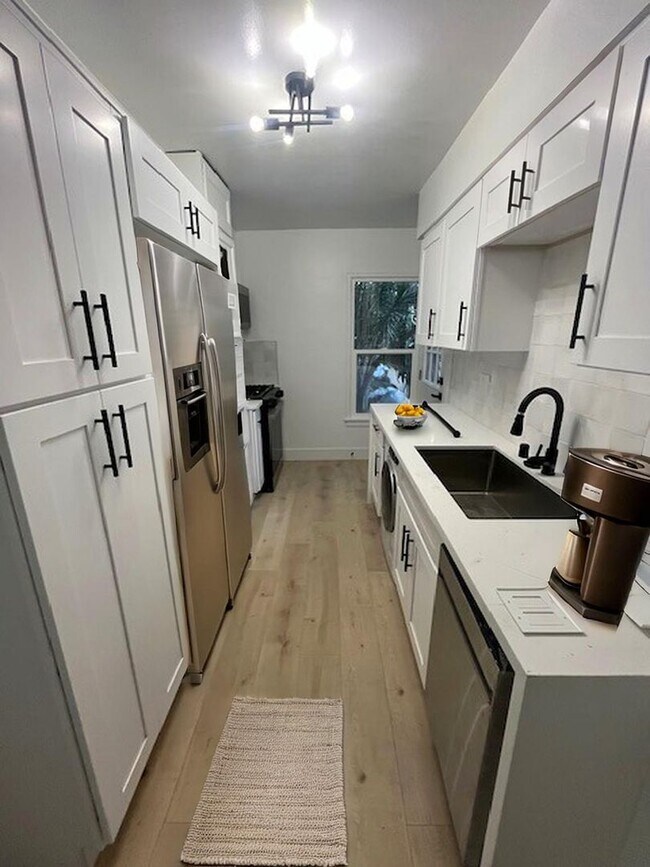 Building Photo - Magnolia at Long Beach