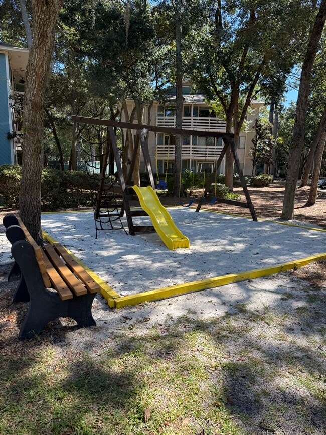 Building Photo - Walking Distance to the Beach - Fiddlers Cove - Villa 16J