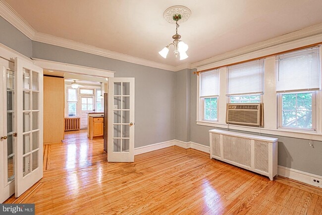 Building Photo - 432 S 48th St