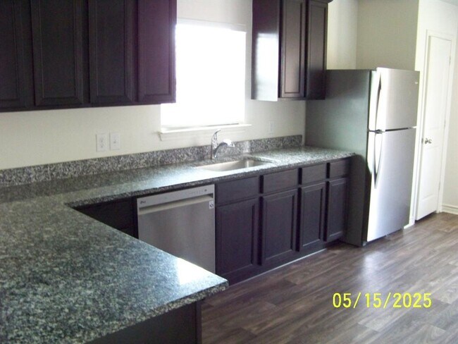 Foto del edificio - 108 Sunnymeade Ln