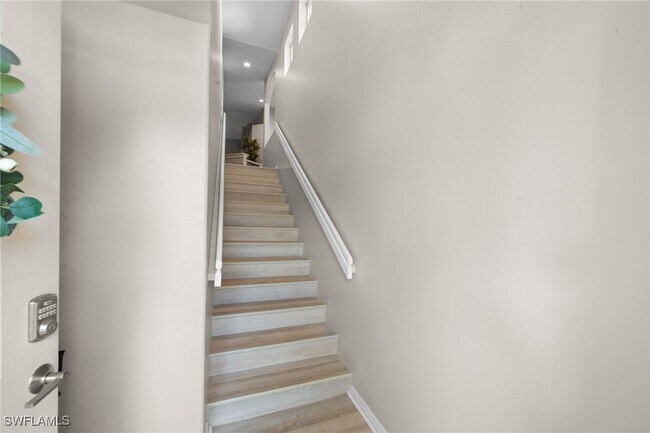Building Photo - 10135 Colonial Country Club Blvd