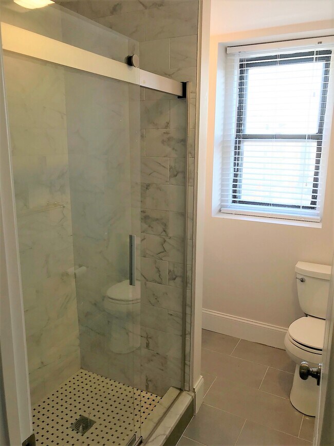 Foto del edificio - 90 Westland Ave