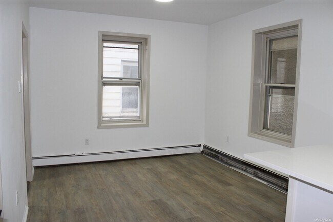 Foto del edificio - 95-17 Rockaway Beach Blvd