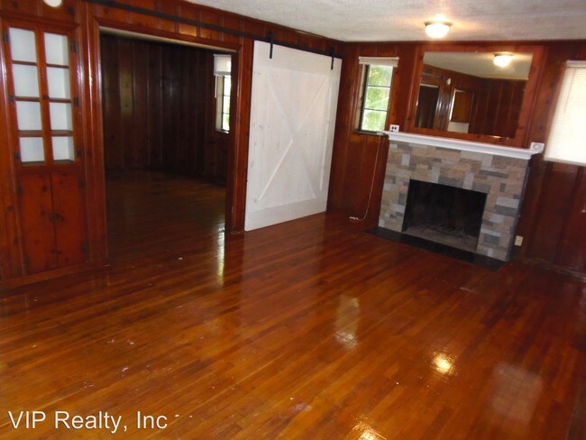 Building Photo - 2777 Thorndale Ave