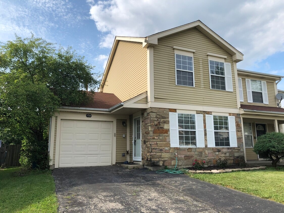 1784 DeForest Ln, Hanover Park, IL 60133 Condo for Rent in Hanover