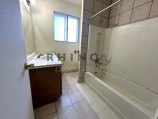 Building Photo - 449 N 1465 W