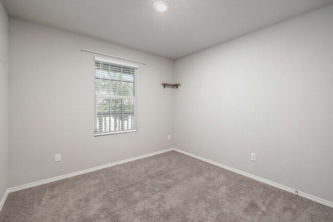 Foto del edificio - Spacious 4-Bedroom Gem in Schertz