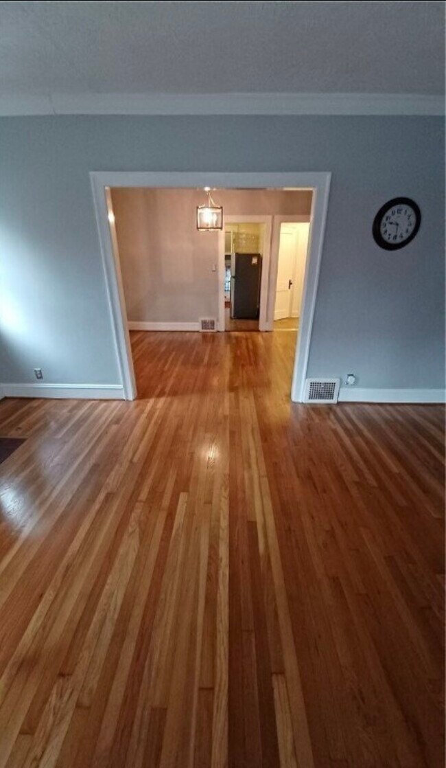Foto del edificio - 1296 Nicholson Ave
