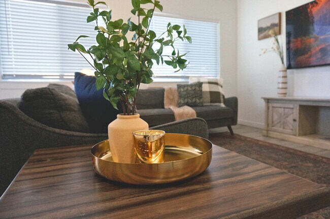 Foto del edificio - 5643 E Bollo St