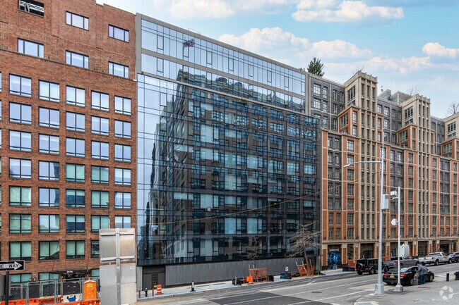 Building Photo - 255 Hudson St