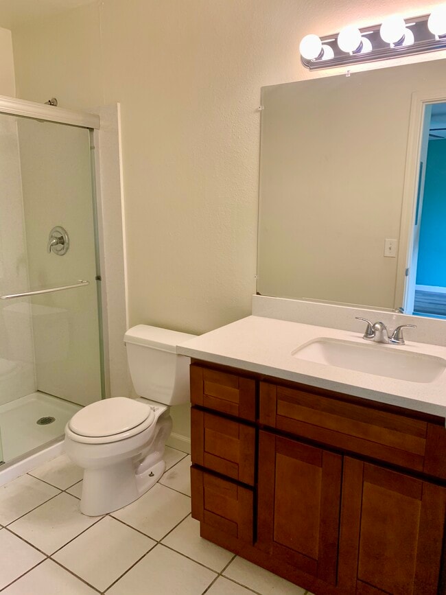 Bathroom - 823 Leyte Ct