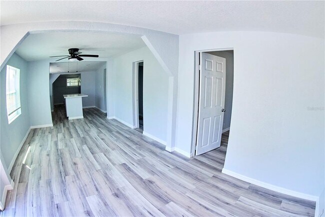 Foto del edificio - 3917 E Hanna Ave