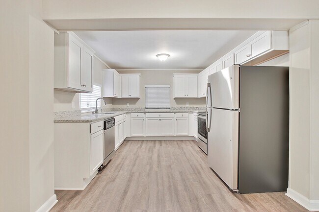 Building Photo - 2848 Baker Ridge Dr NW