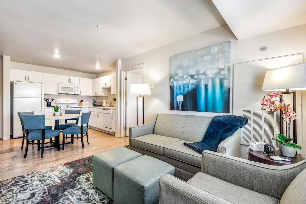 Foto principal - 11350 E Peakview Ave